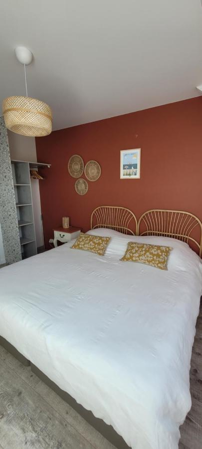 Parenthese Bed & Breakfast Le Vivier sur Mer Bagian luar foto